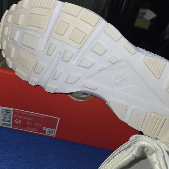 Nike Kids Huarache Run Cream and White Sneakers - Picture 3 of 3